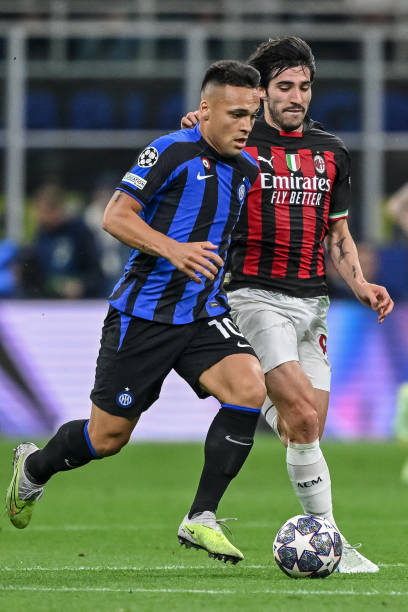 往伴随着个 往伴随着个